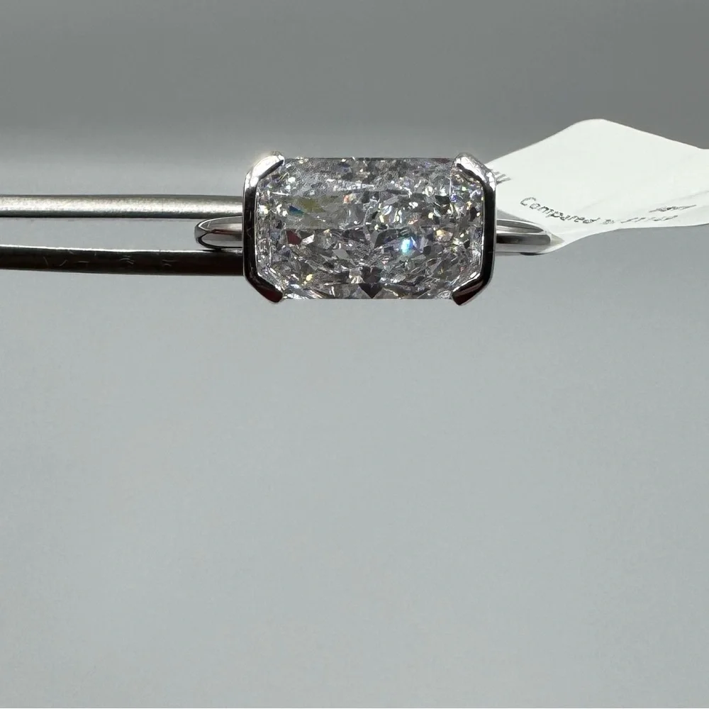 18k 3ct Radiant Cut Ring - Picture 9 of 15